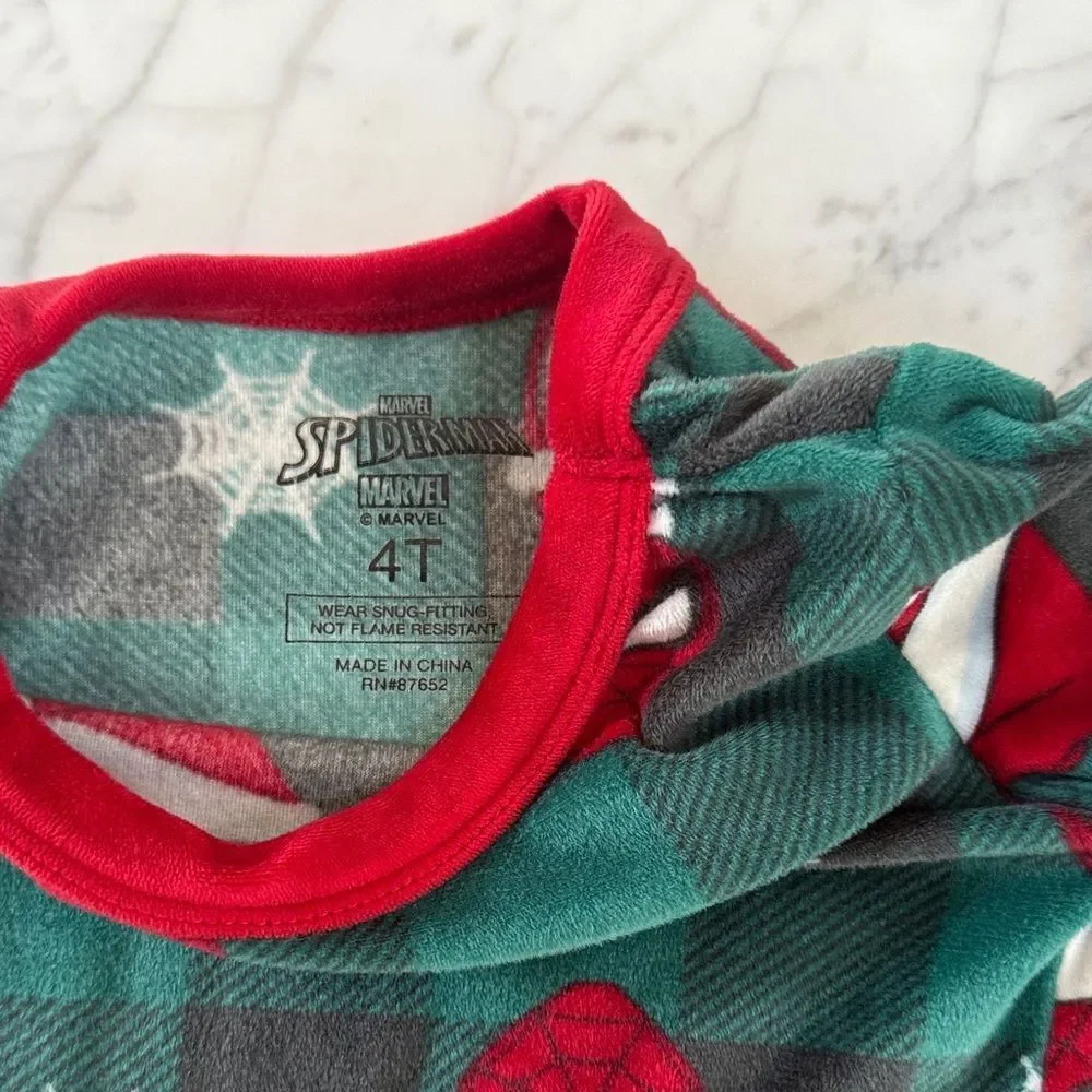 Christmas Spider Man Festive Green Red Kids Pajamas Soft Sz 4T
